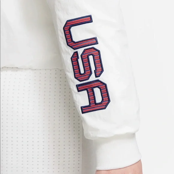 Very Rare USA Nike Team USA Windrunner
Women's Medal Stand Jacket - Picture 14 of 15